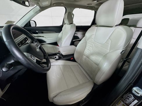 Used 2021 Kia Telluride SX w/ SX Prestige Package image 13