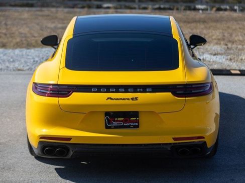 Used 2018 Porsche Panamera 4S image 36