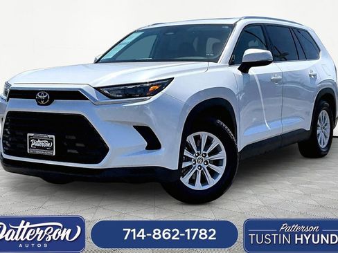 Used 2024 Toyota Grand Highlander XLE FWD image 1