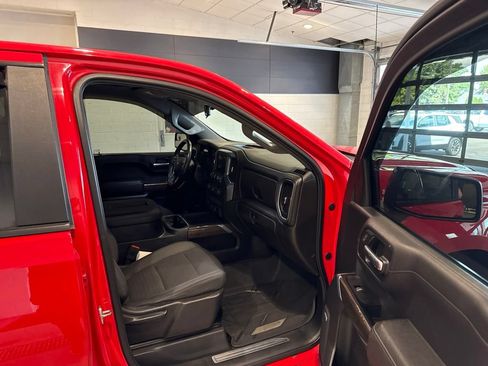 Used 2019 Chevrolet Silverado 1500 LT Trail Boss AWD/4WD image 12