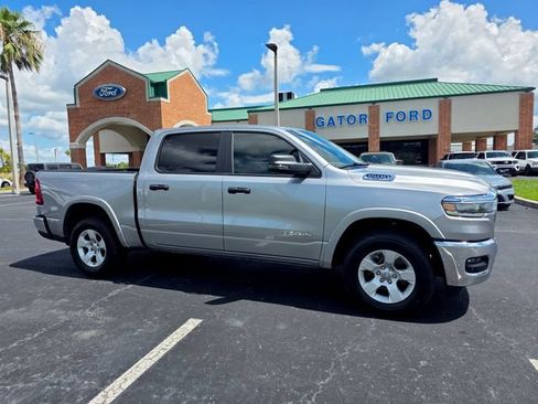 Used 2025 RAM 1500 Big Horn AWD/4WD image 2
