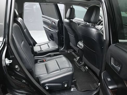 Used 2019 Toyota Highlander Limited AWD/4WD image 36