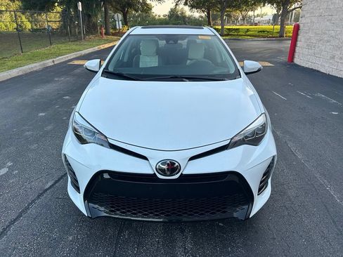 Used 2018 Toyota Corolla SE w/ SE Premium Package FWD image 9