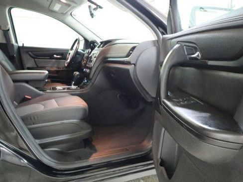 Used 2017 Chevrolet Traverse LT AWD/4WD image 10