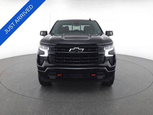 Used 2024 Chevrolet Silverado 1500 LT Trail Boss w/ LT Trail Boss Premium Package AWD/4WD image 16