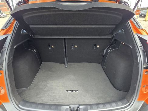 Used 2020 Nissan Kicks SR image 30