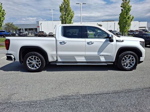 Used 2025 GMC Sierra 1500 Denali AWD/4WD image 12