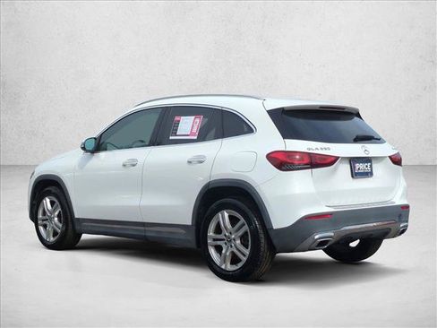Certified 2021 Mercedes-Benz GLA 250 4MATIC image 8
