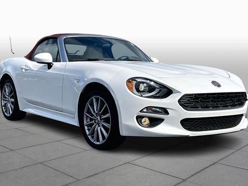 Used 2018 FIAT 124 Spider Lusso image 3