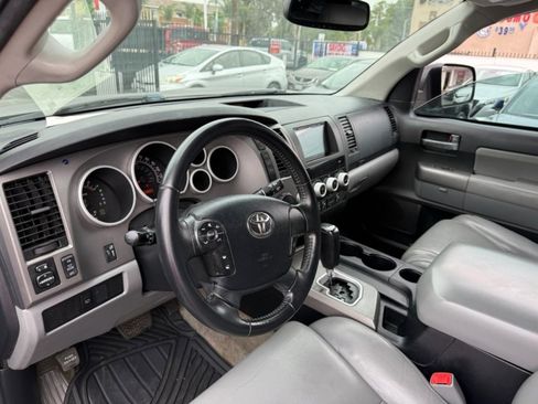 Used 2011 Toyota Sequoia SR5 w/ Premium Pkg RWD image 12