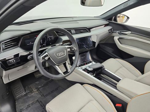 Used 2024 Audi Q8 e-tron Prestige w/ Prestige Package image 17