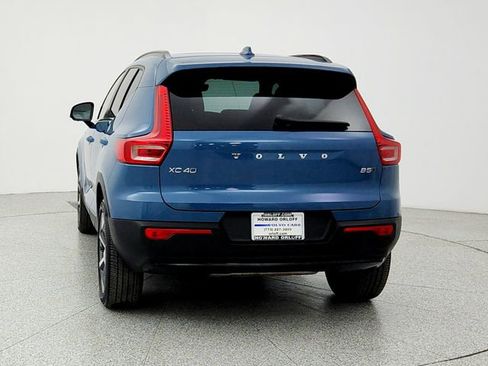 Used 2023 Volvo XC40 B5 Plus w/ Driver Assist Package image 6