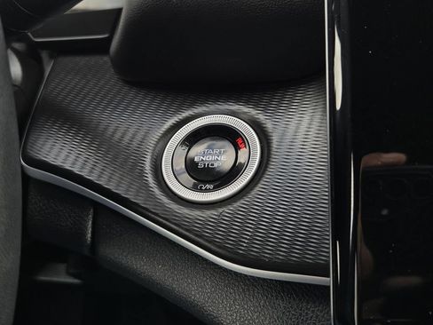 Used 2024 Jeep Grand Cherokee Altitude RWD image 16