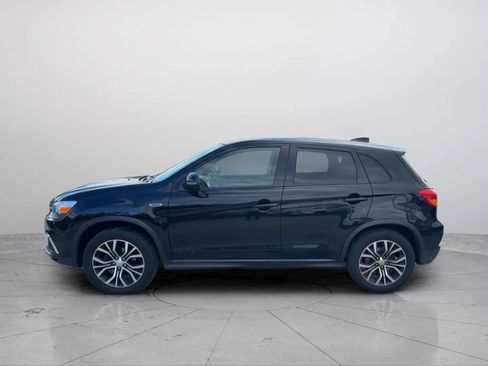 Used 2018 Mitsubishi Outlander Sport LE image 2
