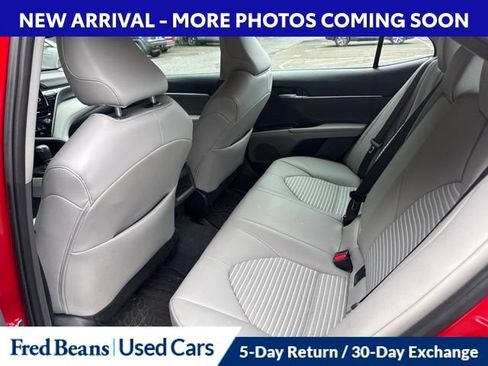Used 2024 Toyota Camry SE w/ Cold Weather Package FWD image 4