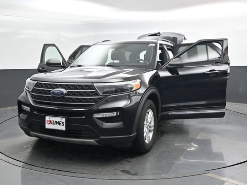 Used 2020 Ford Explorer XLT w/ Equipment Group 202A AWD/4WD image 45