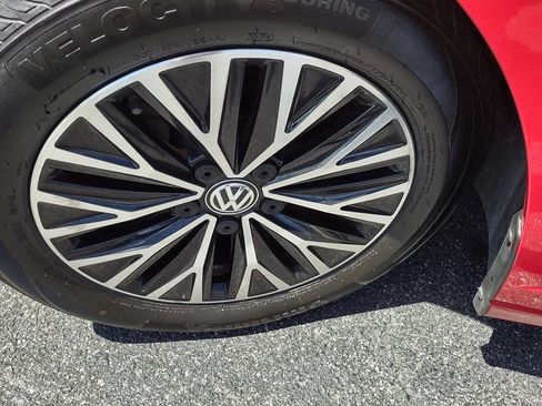Used 2019 Volkswagen Jetta SE FWD image 36