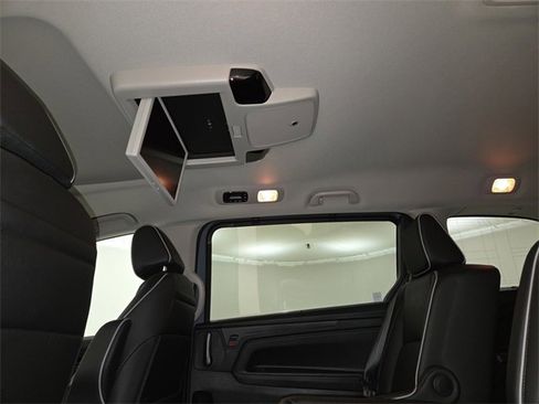 Used 2025 Honda Odyssey Touring image 20