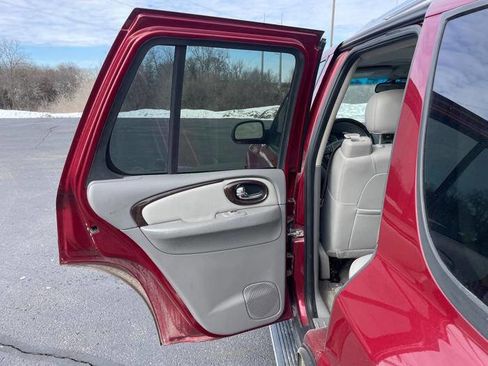 Used 2007 Buick Rainier CXL image 25