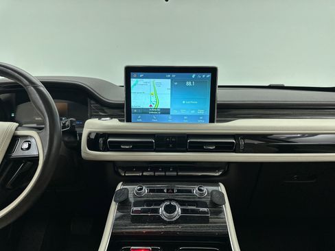 Used 2021 Lincoln Aviator Black Label Grand Touring w/ Class IV Trailer Tow Package image 6