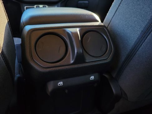Used 2024 Jeep Wrangler Unlimited Sport AWD/4WD image 17