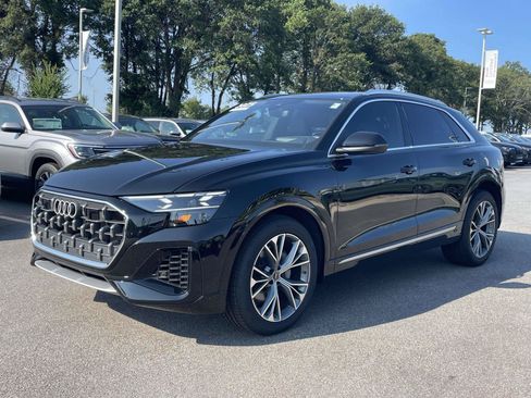 Certified 2025 Audi Q8 Prestige AWD/4WD image 3