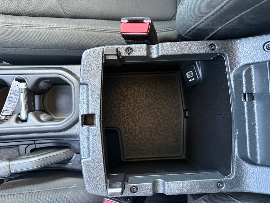 Used 2021 Jeep Wrangler Unlimited Sport AWD/4WD image 34
