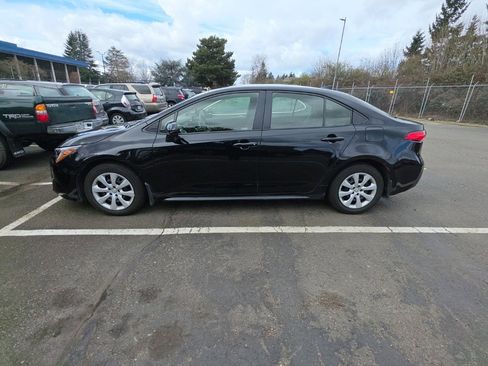 Certified 2024 Toyota Corolla LE image 2