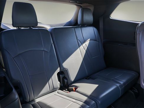 Used 2024 Buick Enclave Premium image 11