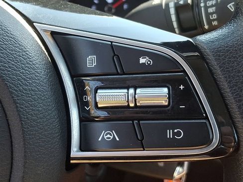 Certified 2023 Kia Forte LXS w/ LXS Technology Package FWD image 22