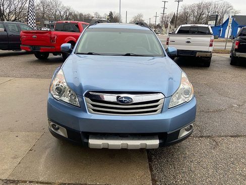 Used 2011 Subaru Outback 2.5i Limited w/ PWR Moonroof Pkg image 6