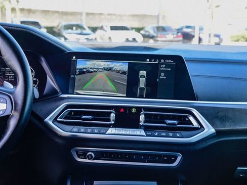 Used 2022 BMW X5 xDrive45e image 15