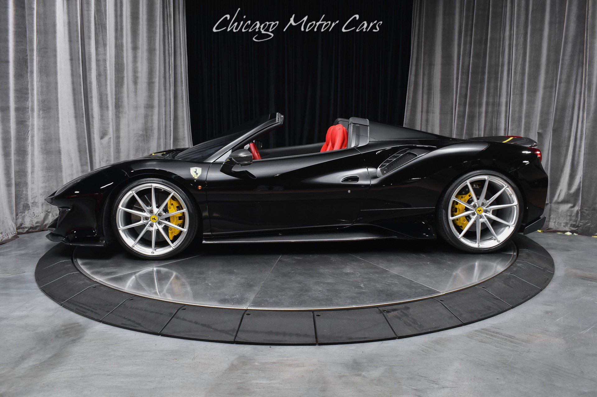 Used 2016 Ferrari 488 Spider RWD image 2