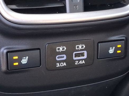 Certified 2025 Subaru Outback Limited AWD/4WD image 12