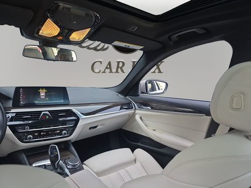Used 2019 BMW 530i w/ Convenience Package RWD image 22