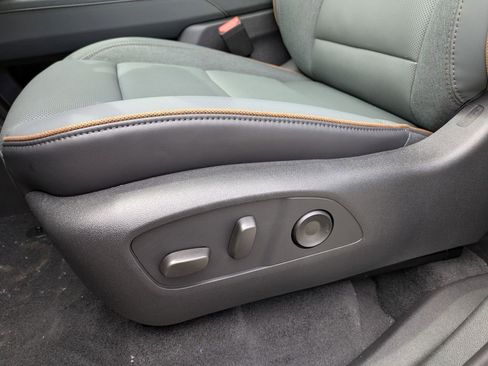 New 2026 GMC Acadia AT4 AWD/4WD image 13