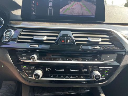 Used 2019 BMW 530i xDrive w/ M Sport Package AWD/4WD image 28