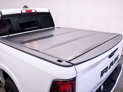 Used 2025 RAM 1500 Big Horn AWD/4WD image 32