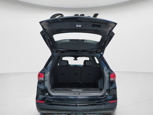 Used 2024 Chevrolet Equinox RS w/ RS Leather Package AWD/4WD image 9