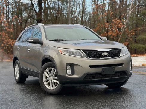 Used 2014 Kia Sorento LX AWD/4WD image 3