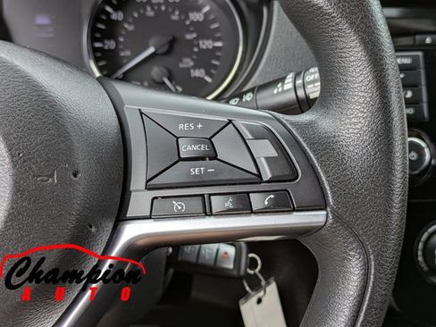 Used 2021 Nissan Rogue Sport S image 27