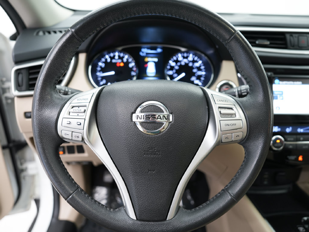 Used 2016 Nissan Rogue SL w/ SL Premium Package FWD image 12