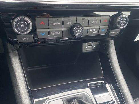 New 2026 Jeep Compass Limited image 22