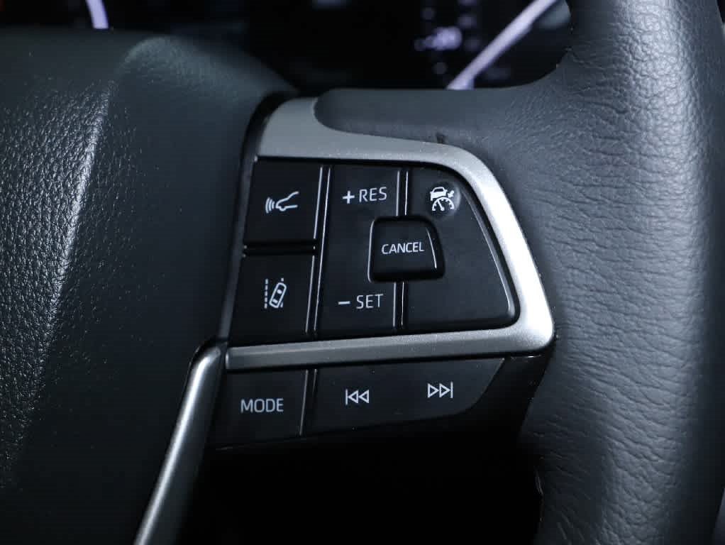 Used 2026 Toyota Sienna XLE AWD/4WD image 23