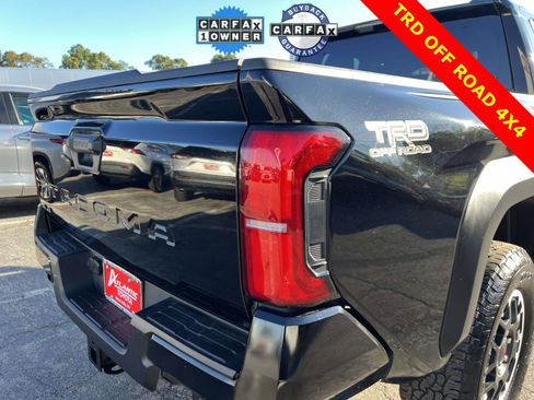 Used 2024 Toyota Tacoma TRD Off-Road image 20