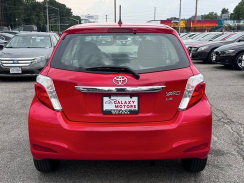 Used 2012 Toyota Yaris LE FWD image 8