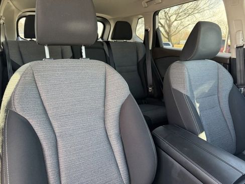 Used 2021 Nissan Rogue SV image 11