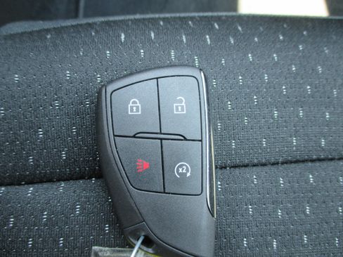 Used 2025 Chevrolet Equinox EV LT w/ Comfort Package AWD/4WD image 23
