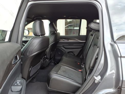 New 2026 Jeep Grand Cherokee Altitude AWD/4WD image 7