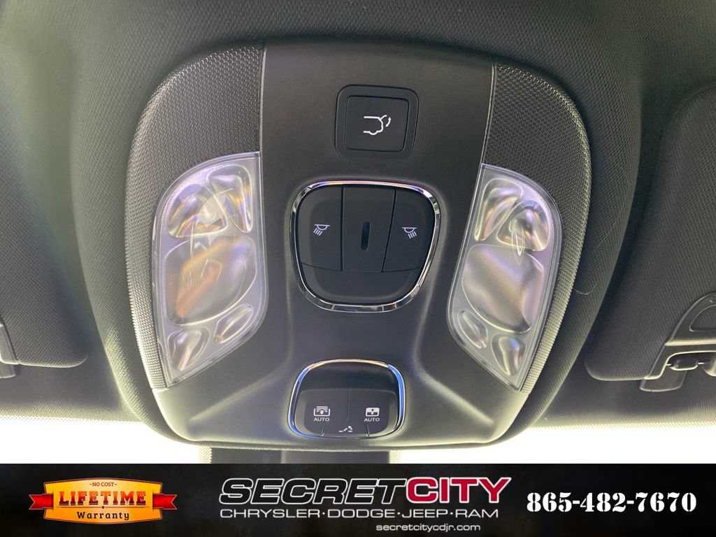 New 2026 Jeep Compass Trailhawk w/ Sun, Sound & Navigation Group AWD/4WD image 20